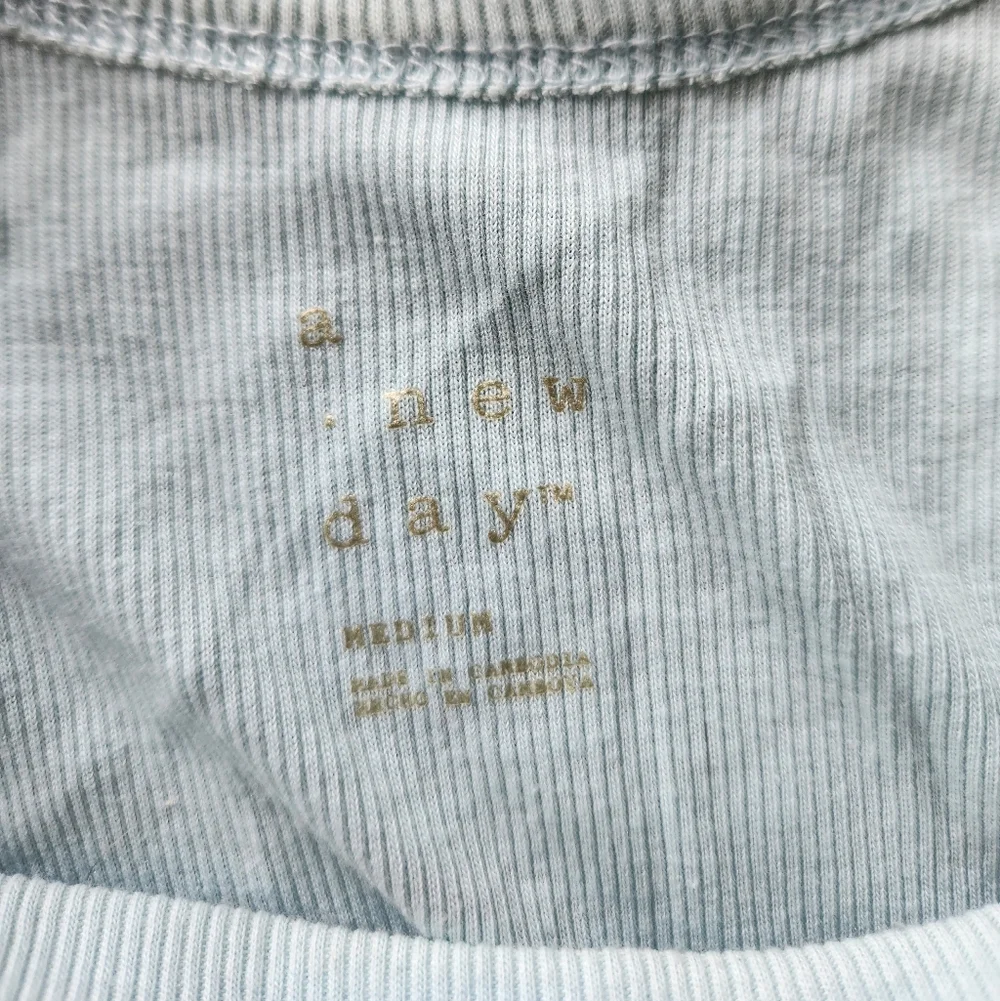 Light Blue Ribbed Tank - Picture 3 of 3